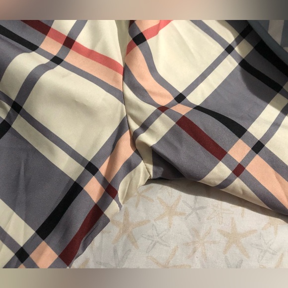 New Plaid plus size blouse - Picture 4 of 12